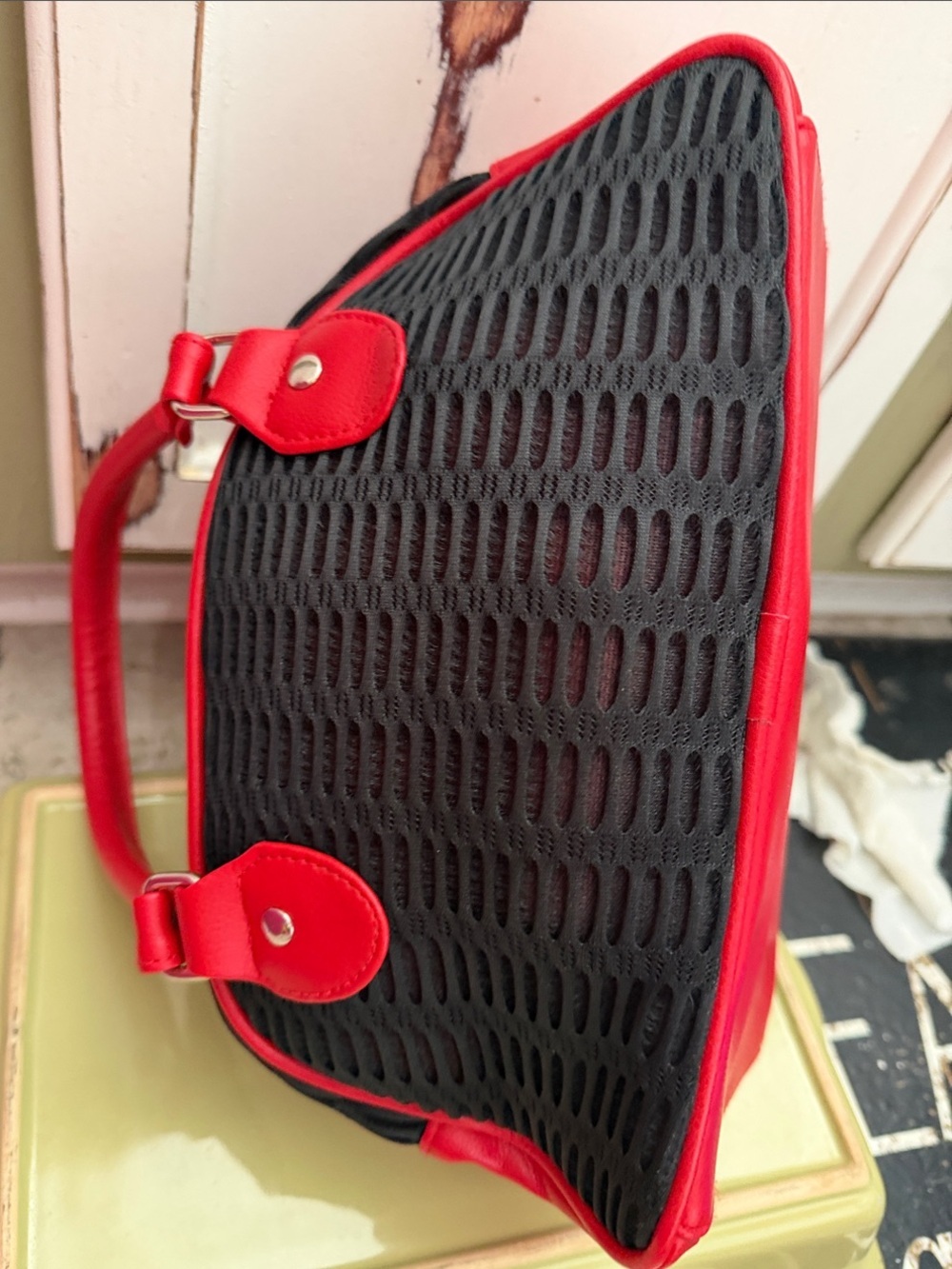 Georgia Bulldogs UGA Black & Red Women's Logo Satchel Bag - Picture 4 of 10